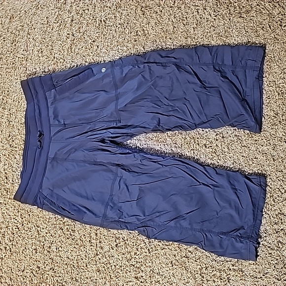 Lululemon Studio Crop Cadet Blue Capri Swift Stretch Mositure Wicking Pants - Picture 2 of 8